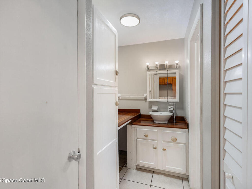 390 W Cocoa Beach Causeway, Cocoa Beach, FL 32931