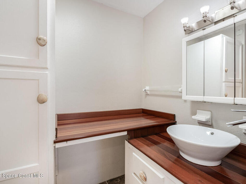 390 W Cocoa Beach Causeway, Cocoa Beach, FL 32931