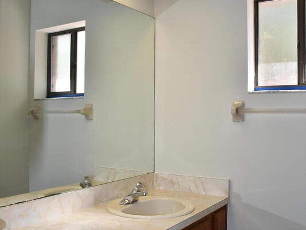 1273 Roslyn Avenue, Palm Bay, FL 32907