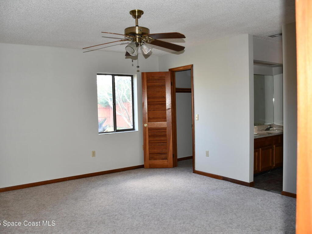 1273 Roslyn Avenue, Palm Bay, FL 32907