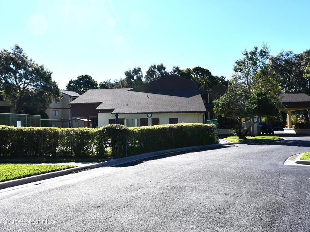 7821 Maplewood Drive, Melbourne, FL 32904