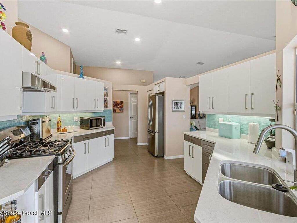 30 Indian Village Trail, Cocoa Beach, FL 32931