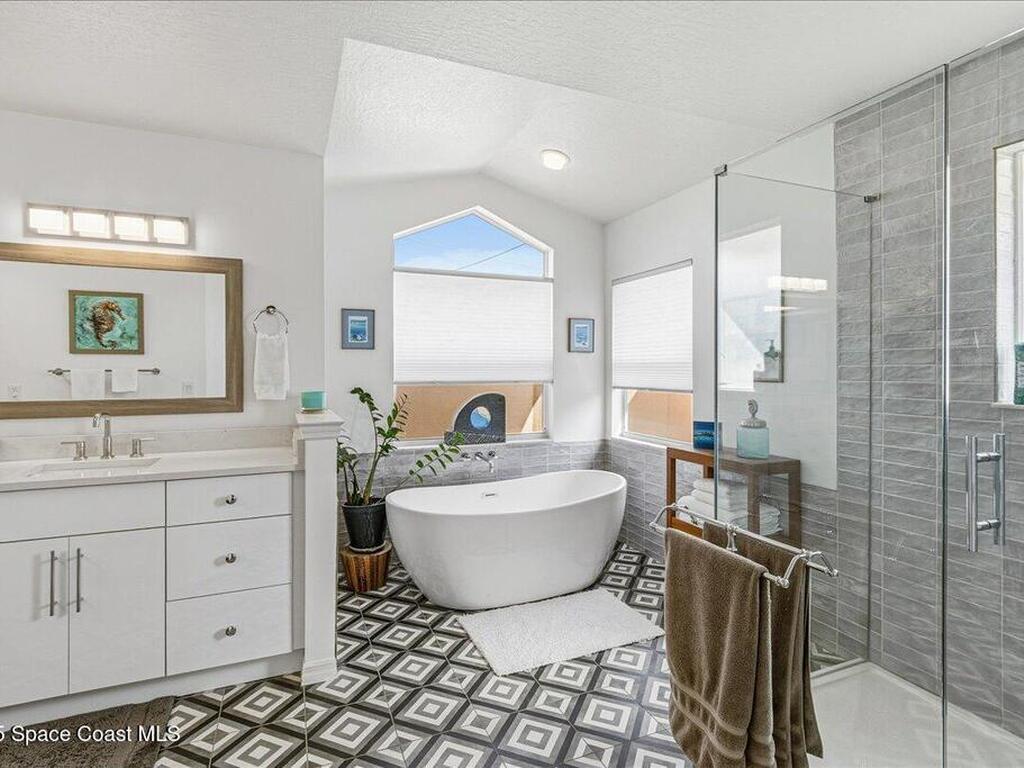 30 Indian Village Trail, Cocoa Beach, FL 32931