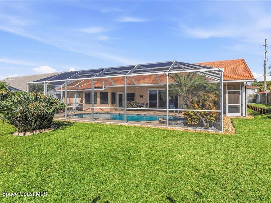 30 Indian Village Trail, Cocoa Beach, FL 32931