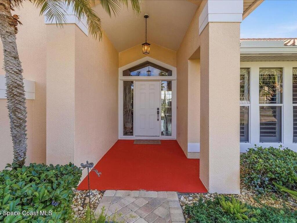 30 Indian Village Trail, Cocoa Beach, FL 32931