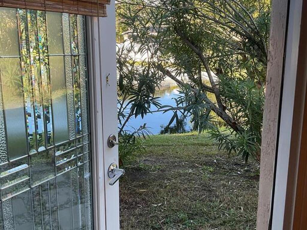 2416 N Tropical Trail, Merritt Island, FL 32953