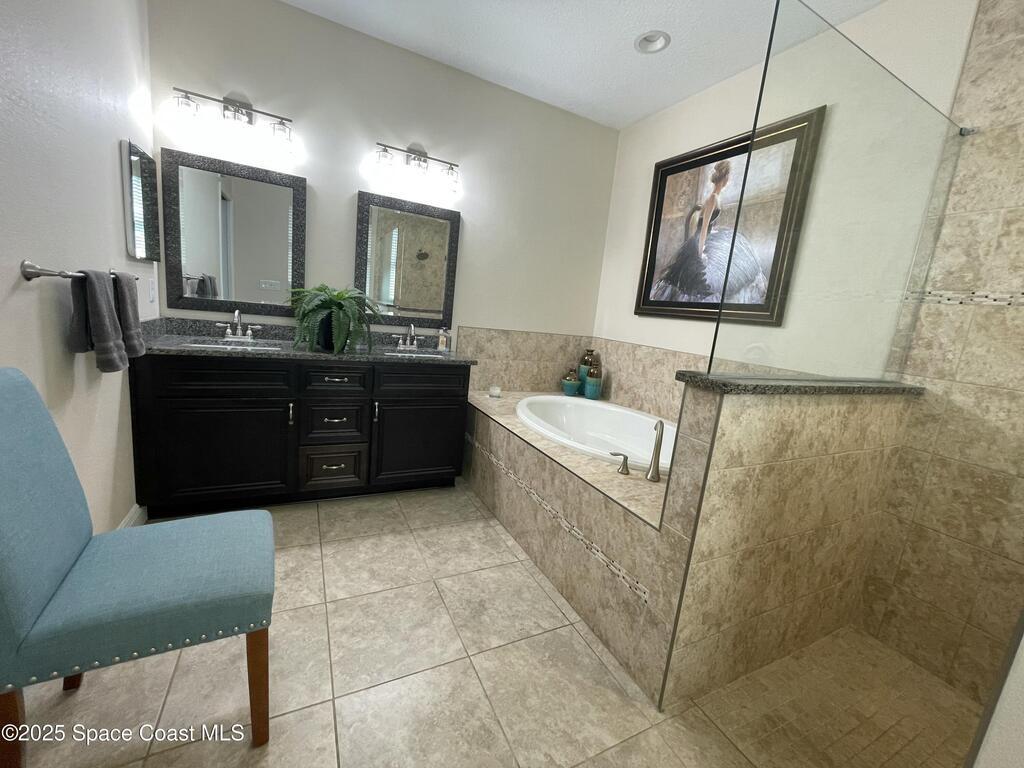 681 SW David Circle, Palm Bay, FL 32908