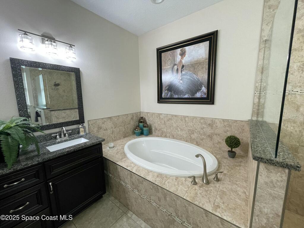 681 SW David Circle, Palm Bay, FL 32908