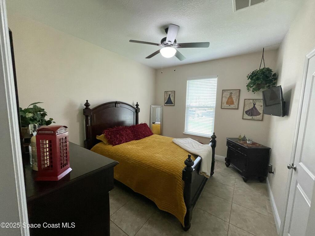 681 SW David Circle, Palm Bay, FL 32908