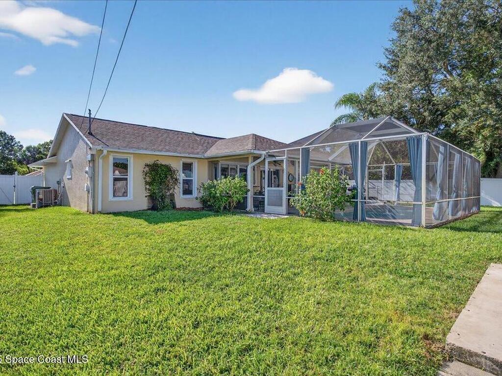 467 Caravan Terrace, Sebastian, FL 32958