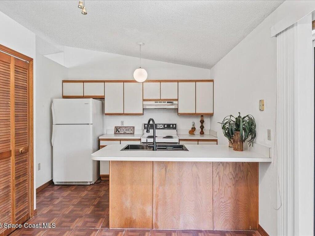 1421 Grand Court, Palm Bay, FL 32907