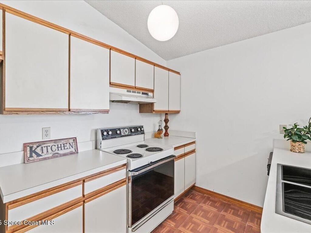 1421 Grand Court, Palm Bay, FL 32907