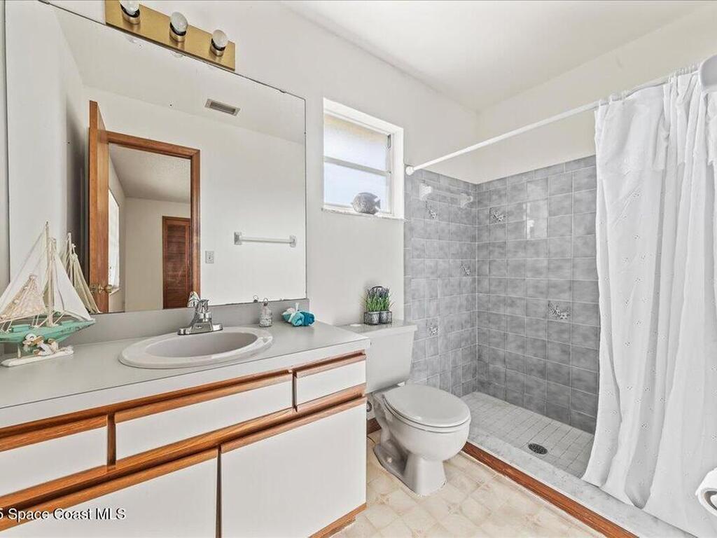 1421 Grand Court, Palm Bay, FL 32907