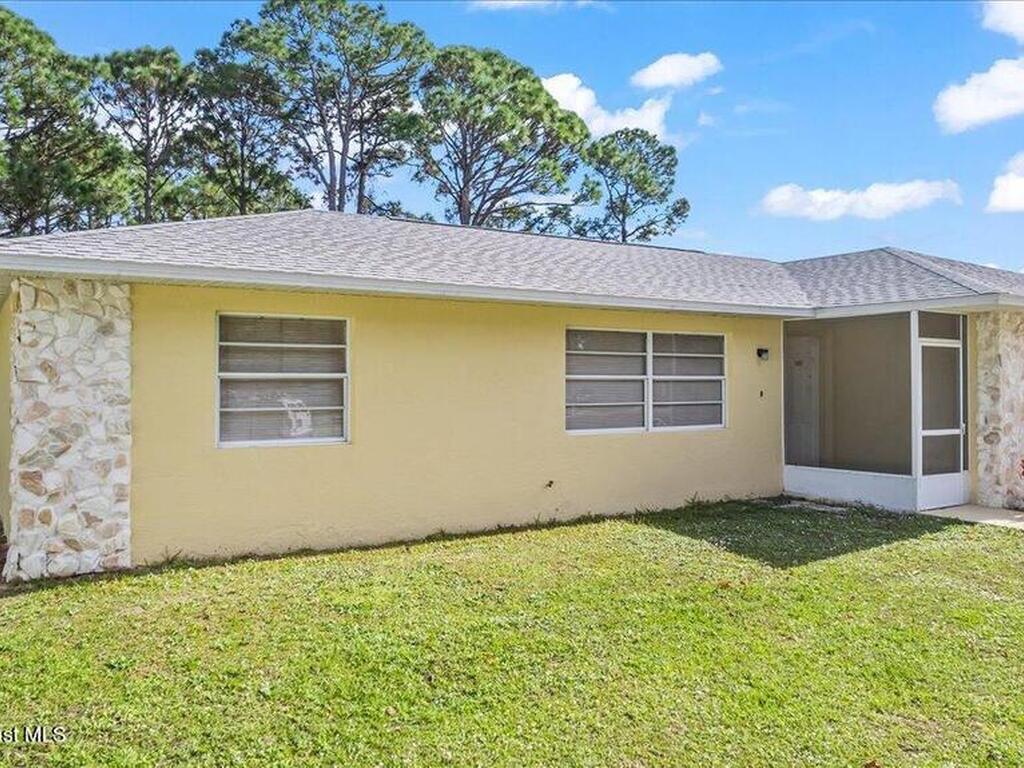 1421 Grand Court, Palm Bay, FL 32907