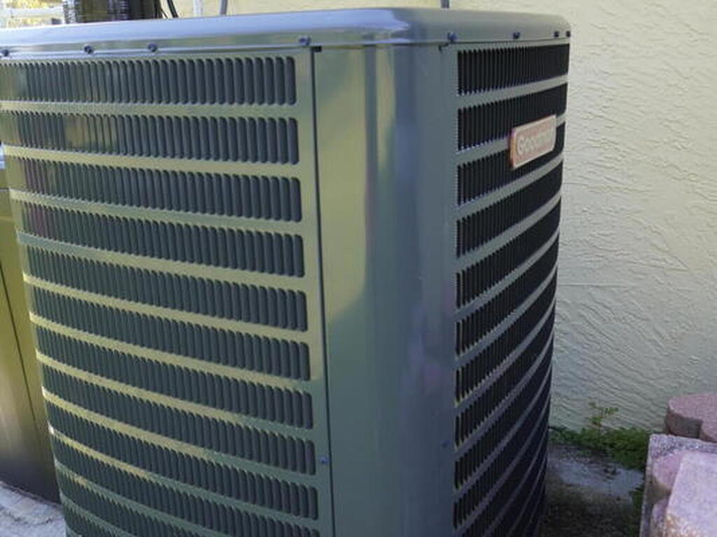 1421 Grand Court, Palm Bay, FL 32907