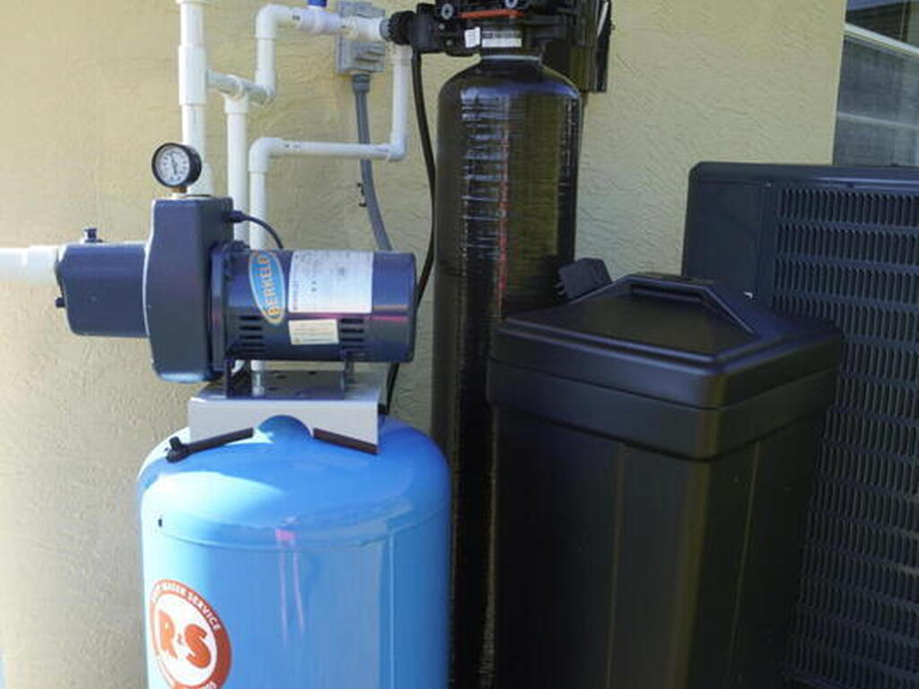 1421 Grand Court, Palm Bay, FL 32907