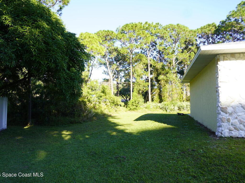 1421 Grand Court, Palm Bay, FL 32907