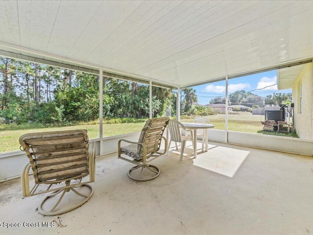 1421 Grand Court, Palm Bay, FL 32907