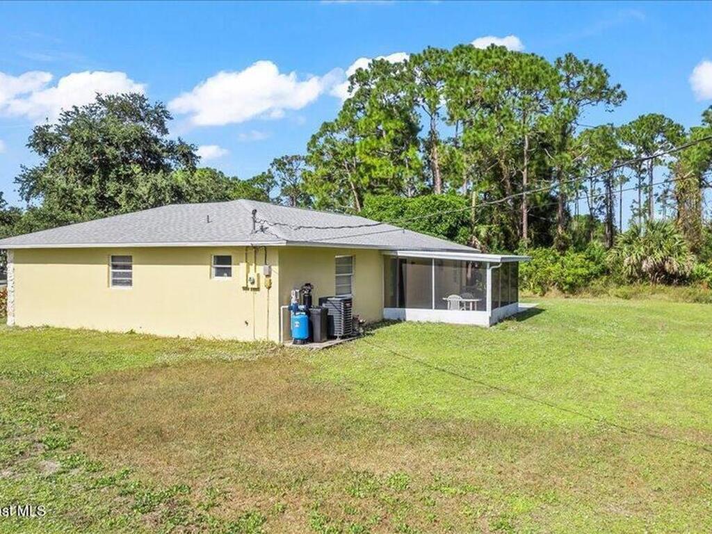 1421 Grand Court, Palm Bay, FL 32907