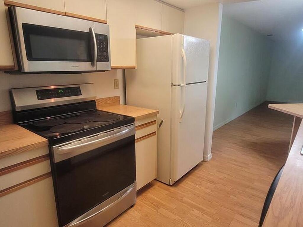 958 Pineland Drive, Rockledge, FL 32955