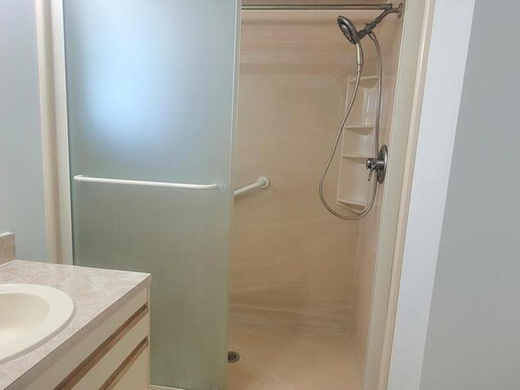 958 Pineland Drive, Rockledge, FL 32955