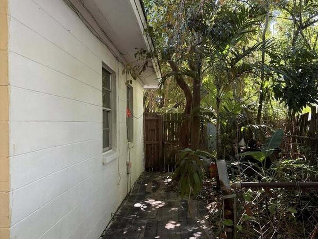 14 W Alma Drive, Melbourne, FL 32935