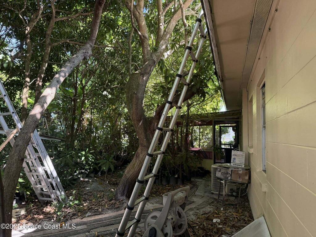 14 W Alma Drive, Melbourne, FL 32935