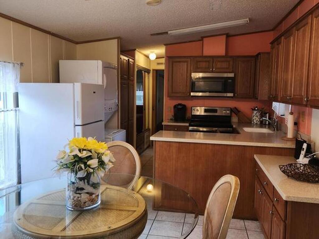 513 Lake Drive, Titusville, FL 32780