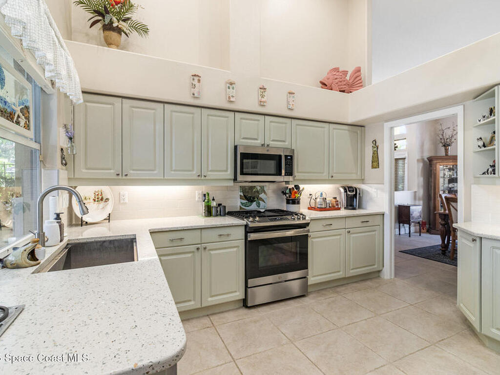 115 Island View Drive, Indian Harbour Beach, FL 32937