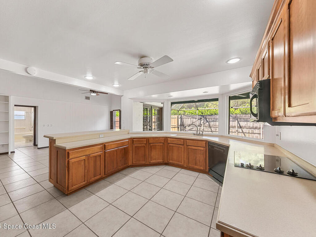 724 Puesta Del Sol Plaza, Indialantic, FL 32903