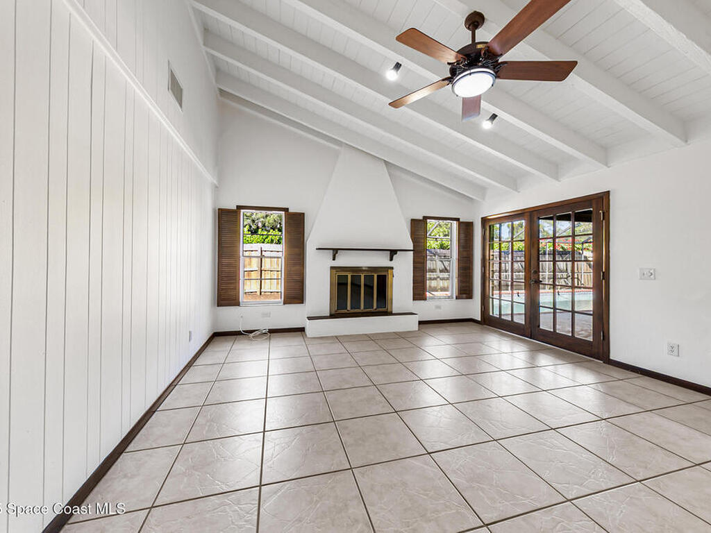 724 Puesta Del Sol Plaza, Indialantic, FL 32903