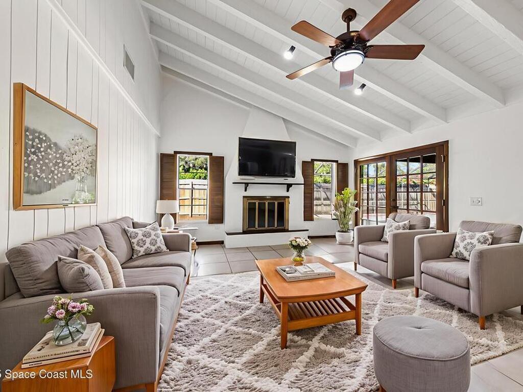 724 Puesta Del Sol Plaza, Indialantic, FL 32903