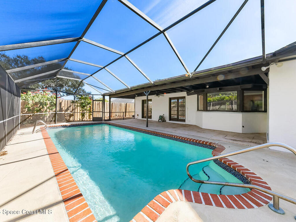 724 Puesta Del Sol Plaza, Indialantic, FL 32903