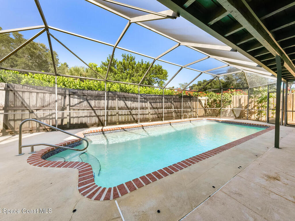 724 Puesta Del Sol Plaza, Indialantic, FL 32903