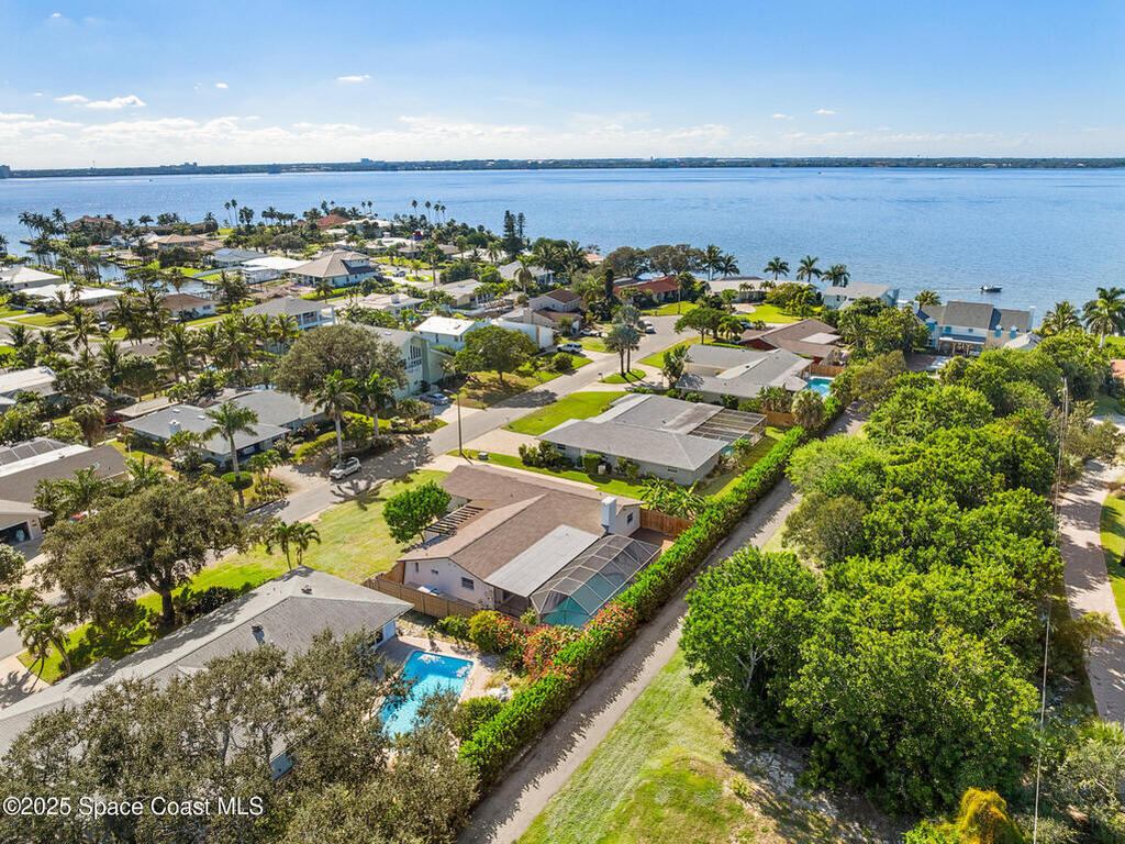 724 Puesta Del Sol Plaza, Indialantic, FL 32903