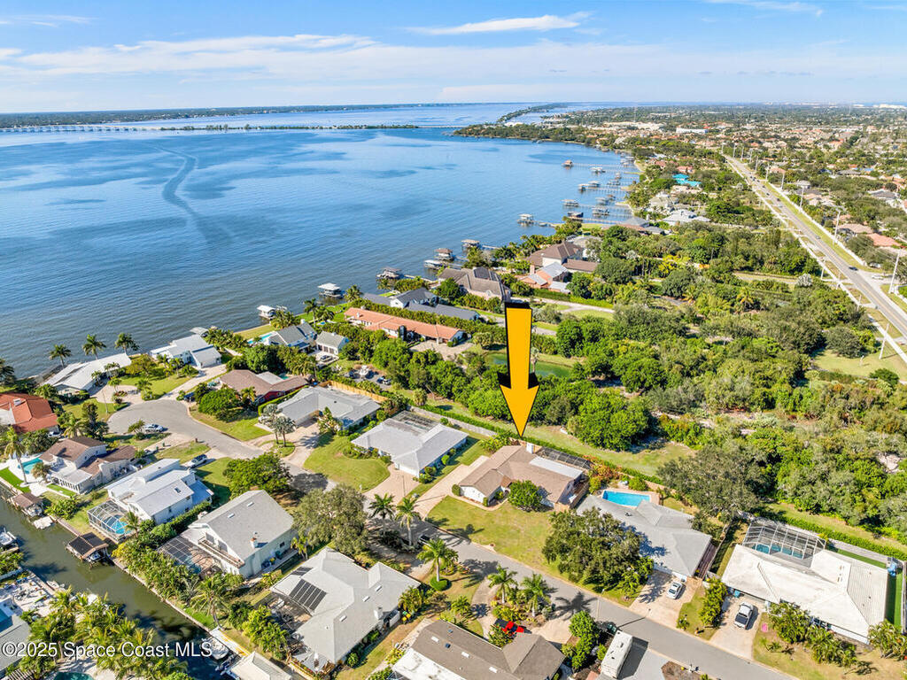 724 Puesta Del Sol Plaza, Indialantic, FL 32903