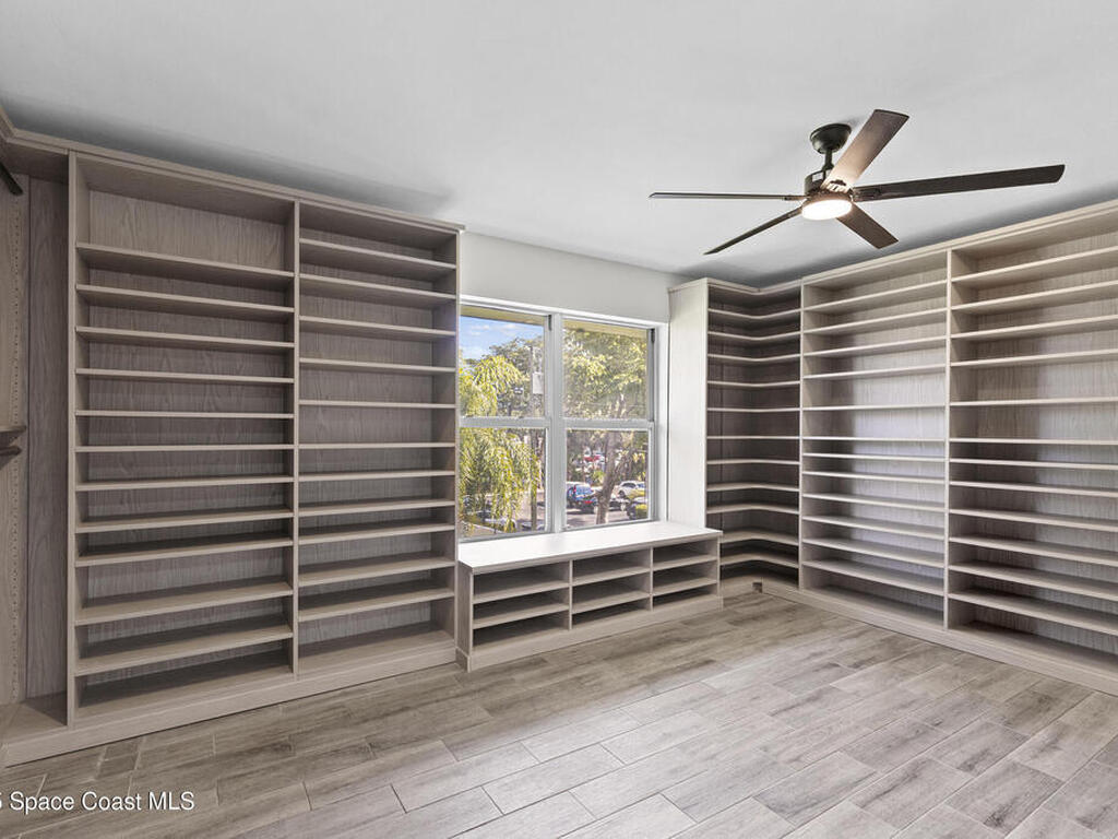 809 W Oakland Park Boulevard, Oakland Park, FL 33311