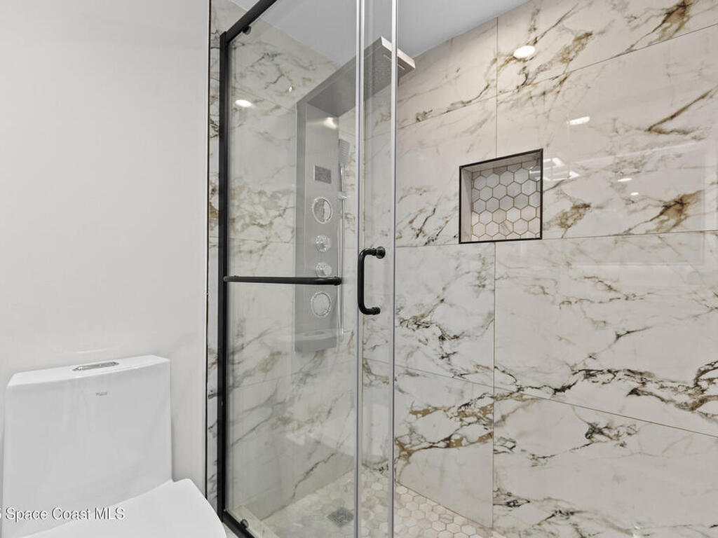 809 W Oakland Park Boulevard, Oakland Park, FL 33311