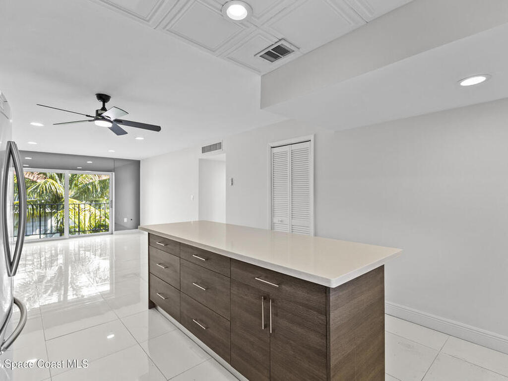 809 W Oakland Park Boulevard, Oakland Park, FL 33311