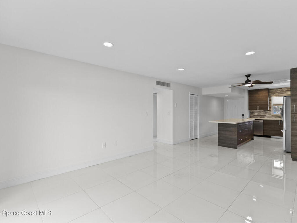 809 W Oakland Park Boulevard, Oakland Park, FL 33311