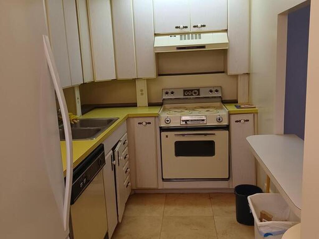 2020 N Atlantic Avenue, Cocoa Beach, FL 32931