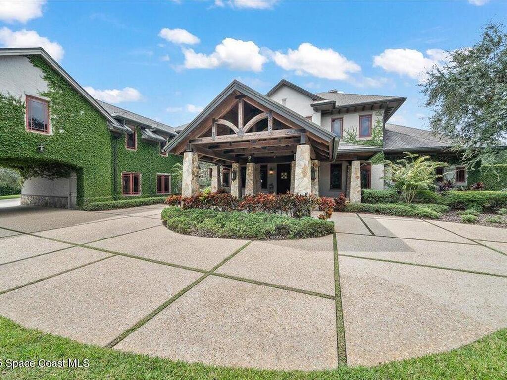 586 Wethersfield Place, Suntree, FL 32940