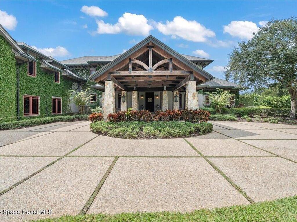 586 Wethersfield Place, Suntree, FL 32940