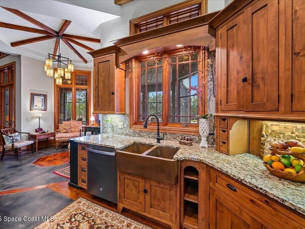 586 Wethersfield Place, Suntree, FL 32940