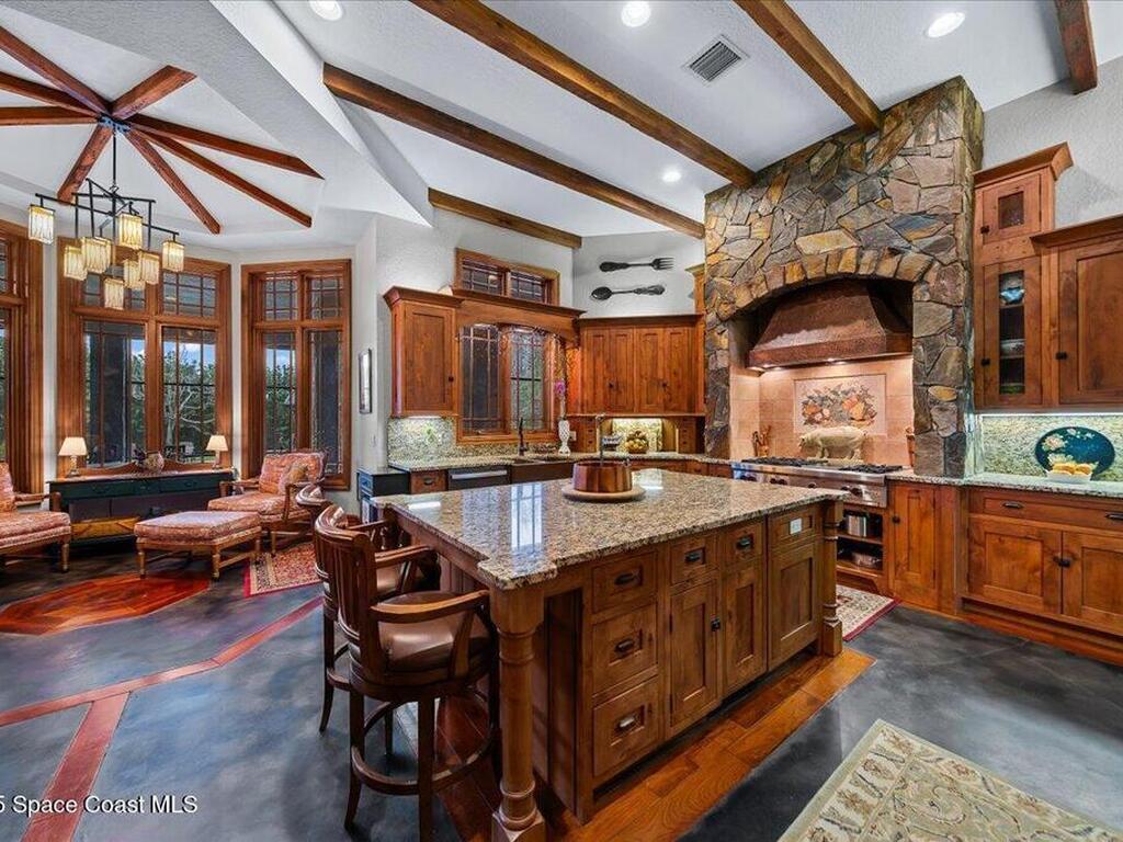 586 Wethersfield Place, Suntree, FL 32940