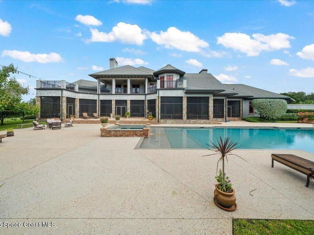 586 Wethersfield Place, Suntree, FL 32940