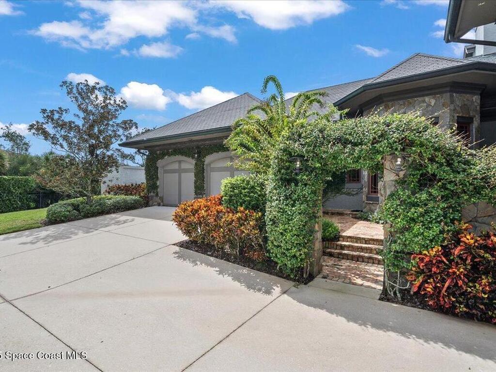 586 Wethersfield Place, Suntree, FL 32940