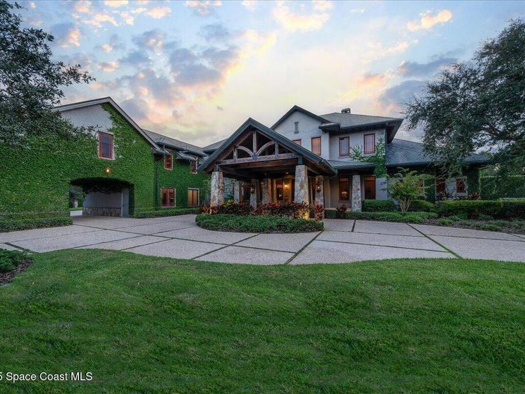 586 Wethersfield Place, Suntree, FL 32940