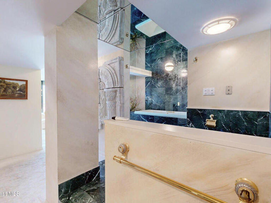 2100 N Atlantic Avenue, Cocoa Beach, FL 32931