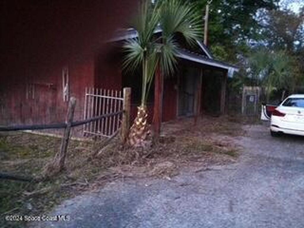 882 County Road 310, Interlachen, FL 32148